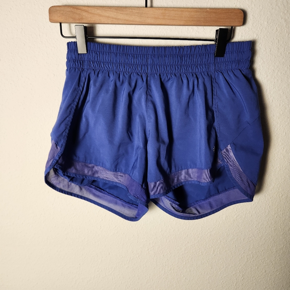 Athleta Mesh Racer Run Short 4" in Marlin Blue. Size S. #291749 - Picture 3 of 7